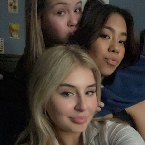 Meet your Posher, Dayana